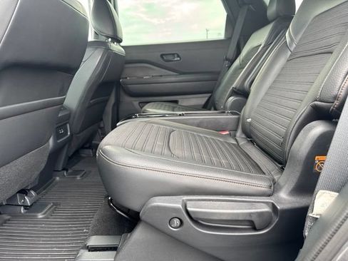 Used 2024 Nissan Pathfinder Rock Creek AWD/4WD image 24