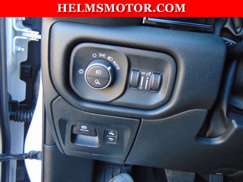 New 2026 RAM 1500 Laramie w/ Night Edition AWD/4WD image 27
