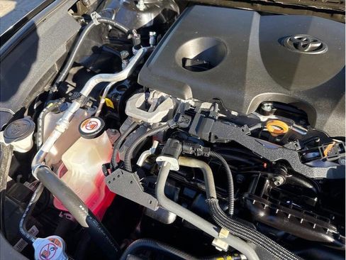 Used 2020 Toyota Avalon XLE image 36