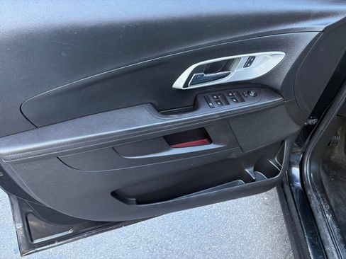Used 2017 Chevrolet Equinox LT FWD image 13