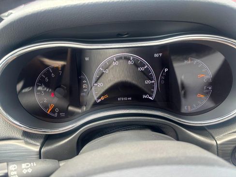 Used 2019 Jeep Grand Cherokee Limited AWD/4WD image 18