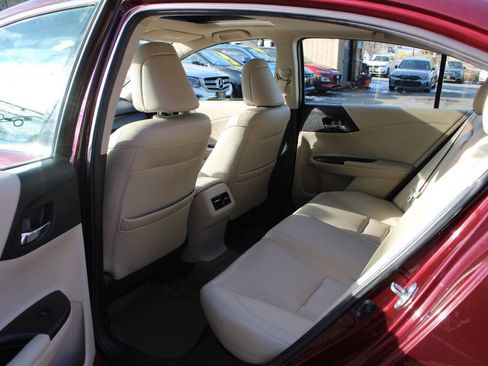 Used 2015 Honda Accord Touring image 26