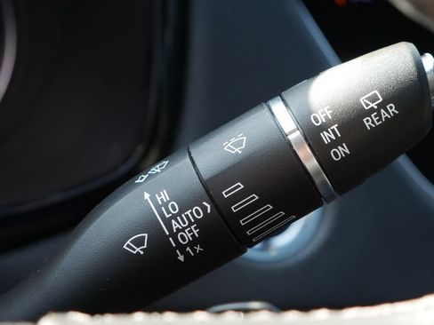 Used 2022 Cadillac XT5 Premium Luxury FWD image 29