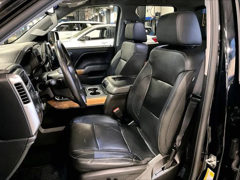 Used 2018 Chevrolet Silverado 1500 LTZ w/ Sport Package image 10