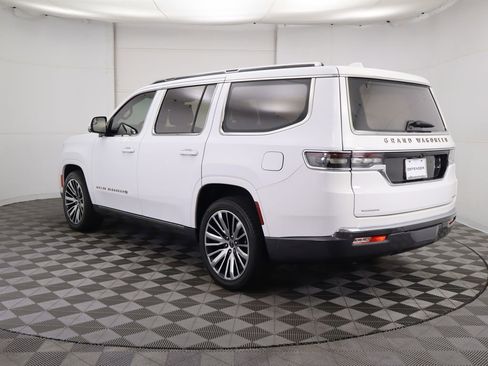Used 2022 Jeep Grand Wagoneer Series III w/ Flexible Seating Group image 7
