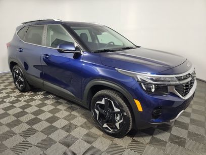 Used 2025 Kia Seltos EX
