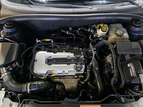 Used 2016 Chevrolet Cruze LT w/ Technology Package image 34