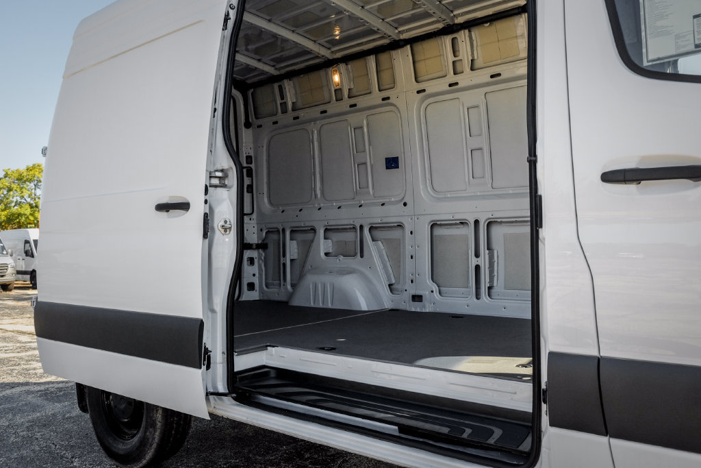 New 2025 Mercedes-Benz Sprinter 2500 image 10