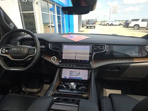 Used 2025 Jeep Grand Wagoneer 4WD image 7