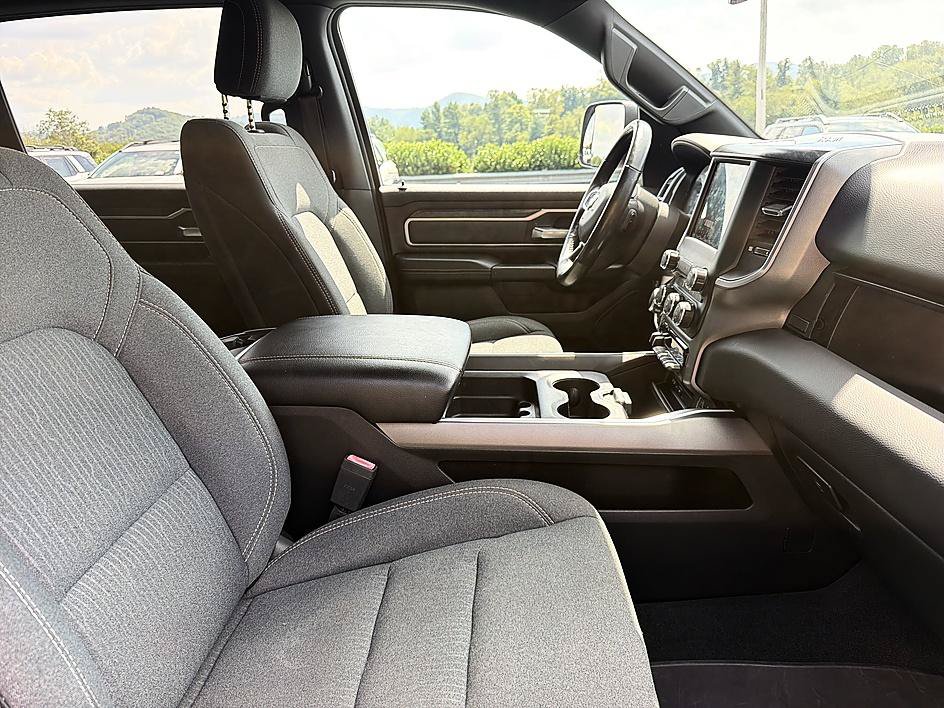 Used 2019 RAM 1500 Big Horn AWD/4WD image 19