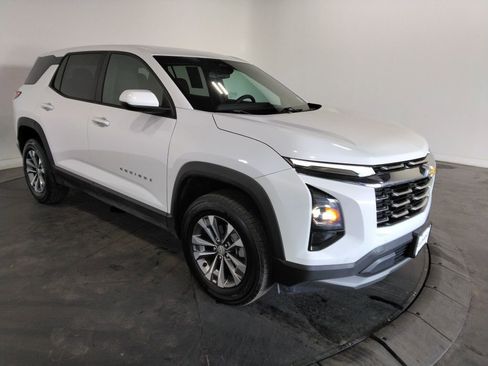 Used 2025 Chevrolet Equinox LT FWD image 4