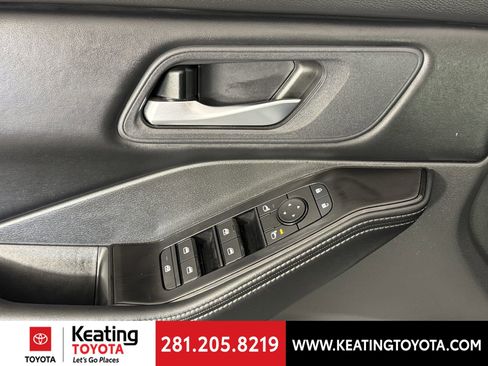 Used 2026 Nissan Rogue SV image 12