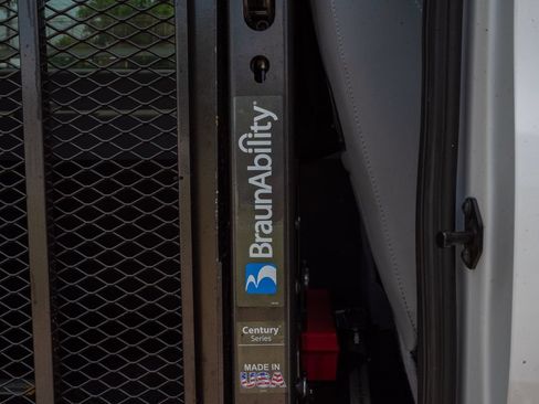 Used 2017 Ford Transit 350 XL RWD image 2