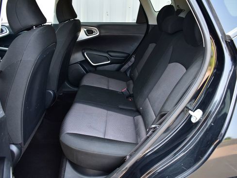 Used 2022 Kia Soul LX FWD image 20