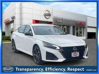 Used 2023 Nissan Altima 2.5 SR FWD video 1