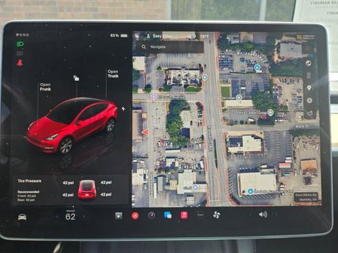 Used 2024 Tesla Model Y Long Range AWD/4WD image 41