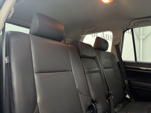 Used 2014 Lexus GX 460 w/ Preferred Accessory Package image 27