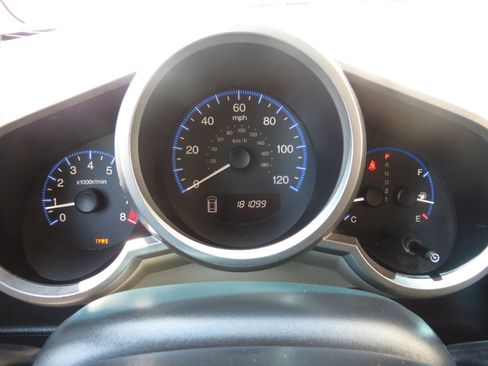 Used 2010 Honda Element LX image 16