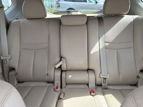 Used 2019 Nissan Rogue SL w/ Premium Package image 27