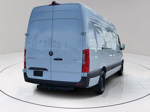 Used 2025 Mercedes-Benz Sprinter 2500 image 6