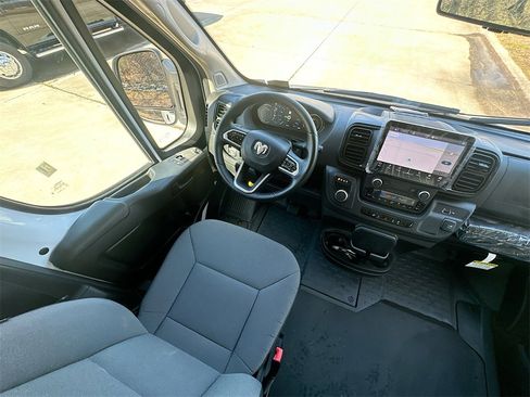 Used 2024 RAM ProMaster 3500 w/ Delivery Van Package image 8