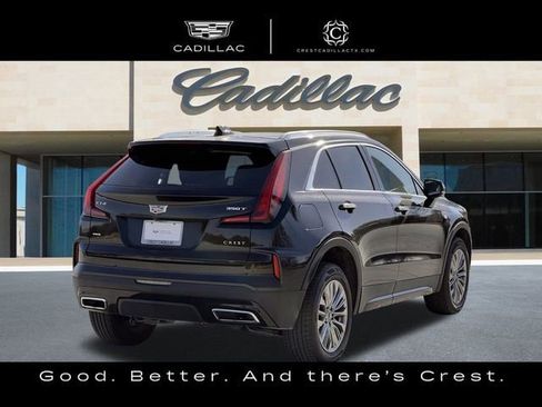 Used 2024 Cadillac XT4 Premium Luxury image 3