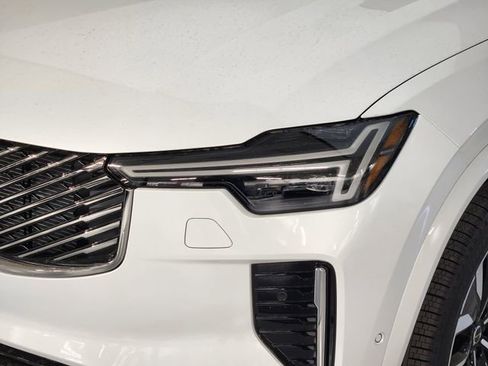 New 2026 Volvo XC90 T8 Ultra w/ Protection Package Premier AWD/4WD image 12
