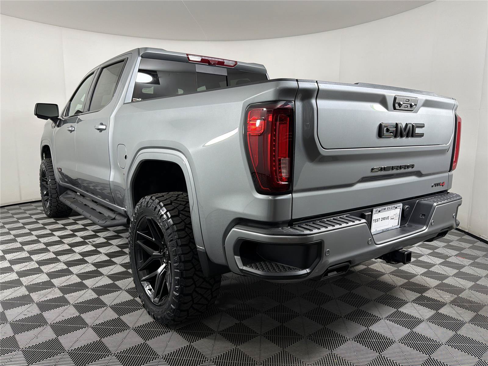 New 2026 GMC Sierra 1500 AT4 w/ AT4 Premium Package AWD/4WD image 4