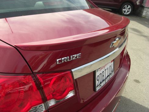 Used 2014 Chevrolet Cruze LT w/ RS Package FWD image 15