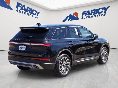 Used 2025 Lincoln Corsair Reserve AWD/4WD image 8
