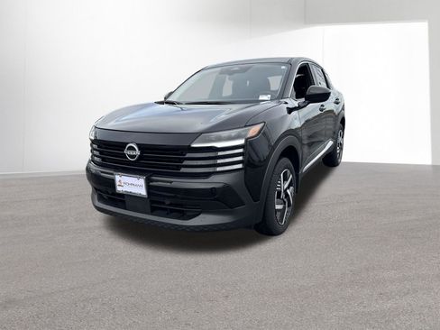 Used 2025 Nissan Kicks SV image 33