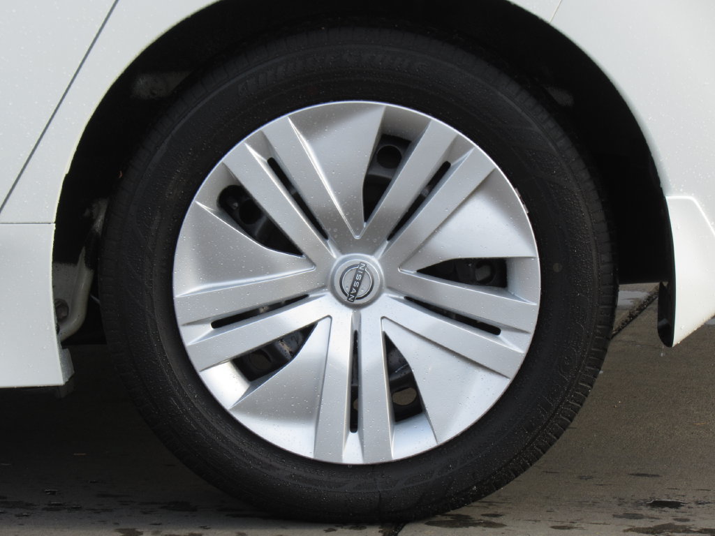 Used 2025 Nissan Leaf S FWD image 32