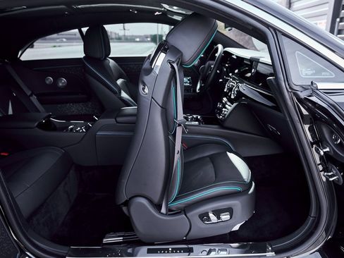 Used 2025 Rolls-Royce Spectre w/ Leather Finishing Pack image 41