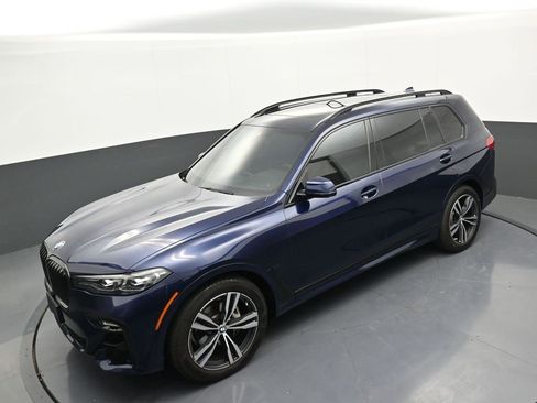 Used 2022 BMW X7 xDrive40i w/ M Sport Package image 34