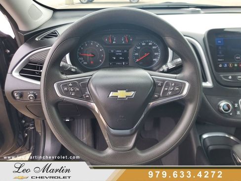 Used 2023 Chevrolet Malibu LT FWD image 19