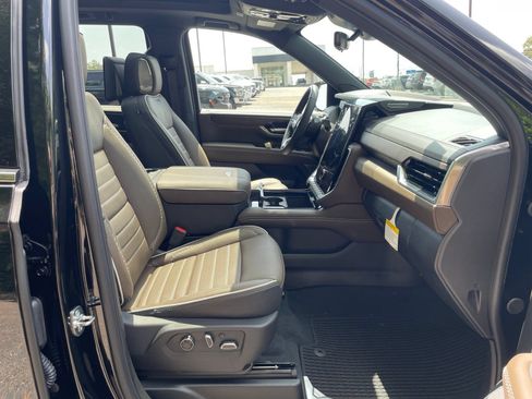 New 2026 GMC Yukon Denali Ultimate AWD/4WD image 43
