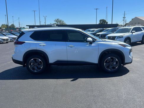 New 2026 Nissan Rogue SV w/ SV Premium Package image 3