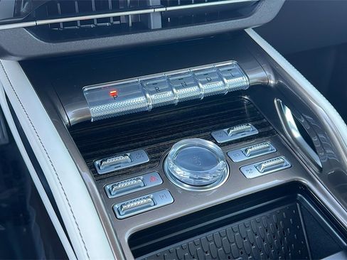 New 2026 Lincoln Nautilus Black Label w/ Jet Appearance Package image 17