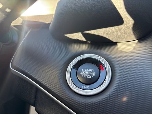 New 2025 Jeep Grand Cherokee Altitude image 21