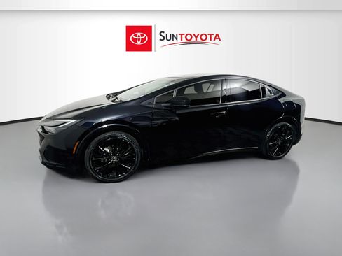Used 2026 Toyota Prius FWD image 9