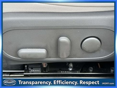 Used 2025 Hyundai Kona Limited AWD/4WD image 19