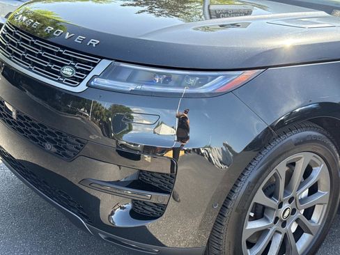 Used 2025 Land Rover Range Rover Sport S image 9