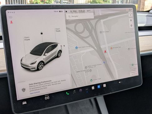 Used 2021 Tesla Model Y Long Range image 13