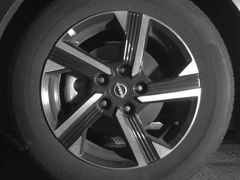 Used 2025 Nissan Sentra SV FWD image 12