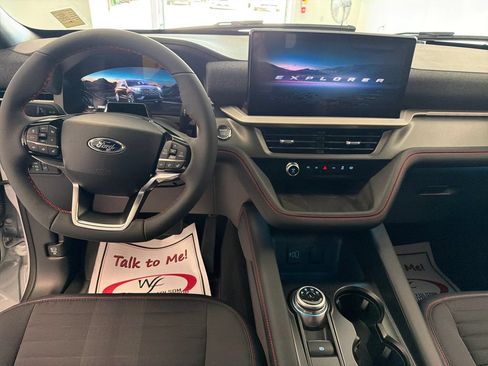 New 2026 Ford Explorer ST-Line w/ ST-Line Street Pack RWD image 17