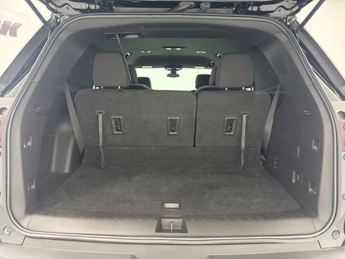 Used 2023 Chevrolet Traverse LT FWD image 27