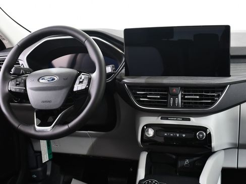 New 2025 Ford Escape SE w/ PHEV Premium Package image 8