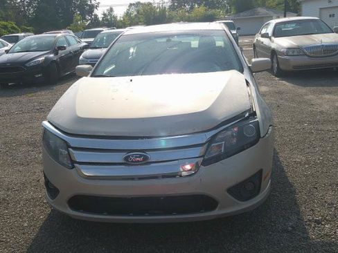 Used 2010 Ford Fusion SE FWD image 2