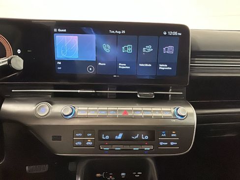 Used 2025 Hyundai Kona SEL FWD image 27