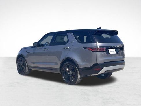 Used 2025 Land Rover Discovery Metropolitan Edition AWD/4WD image 3